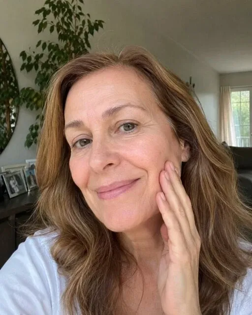 Customer wearing foundation