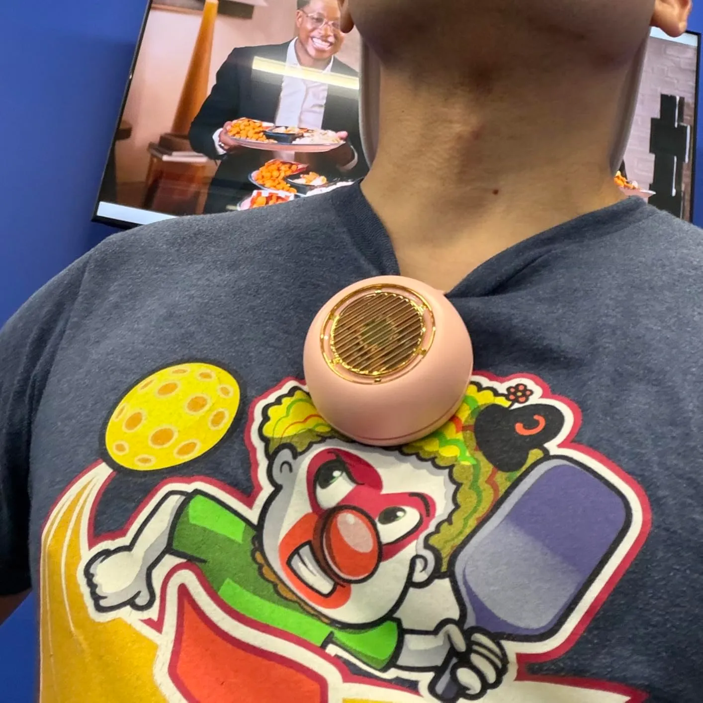 TINY FAN THAT MOVES REAL AIR, BUT THE EARLY RATTLE KEPT IT FROM 5 STARS