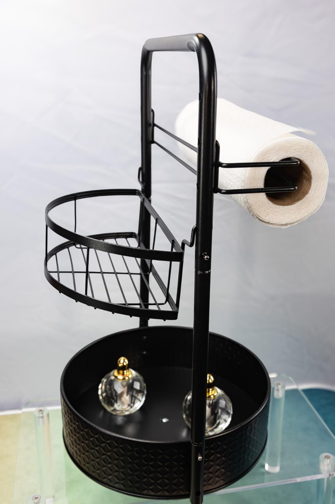 Practical rotating organizer with decent value but average build