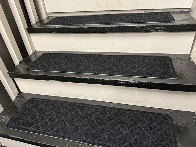 Practical Elegance: THEYESLITUP Stair Treads Review