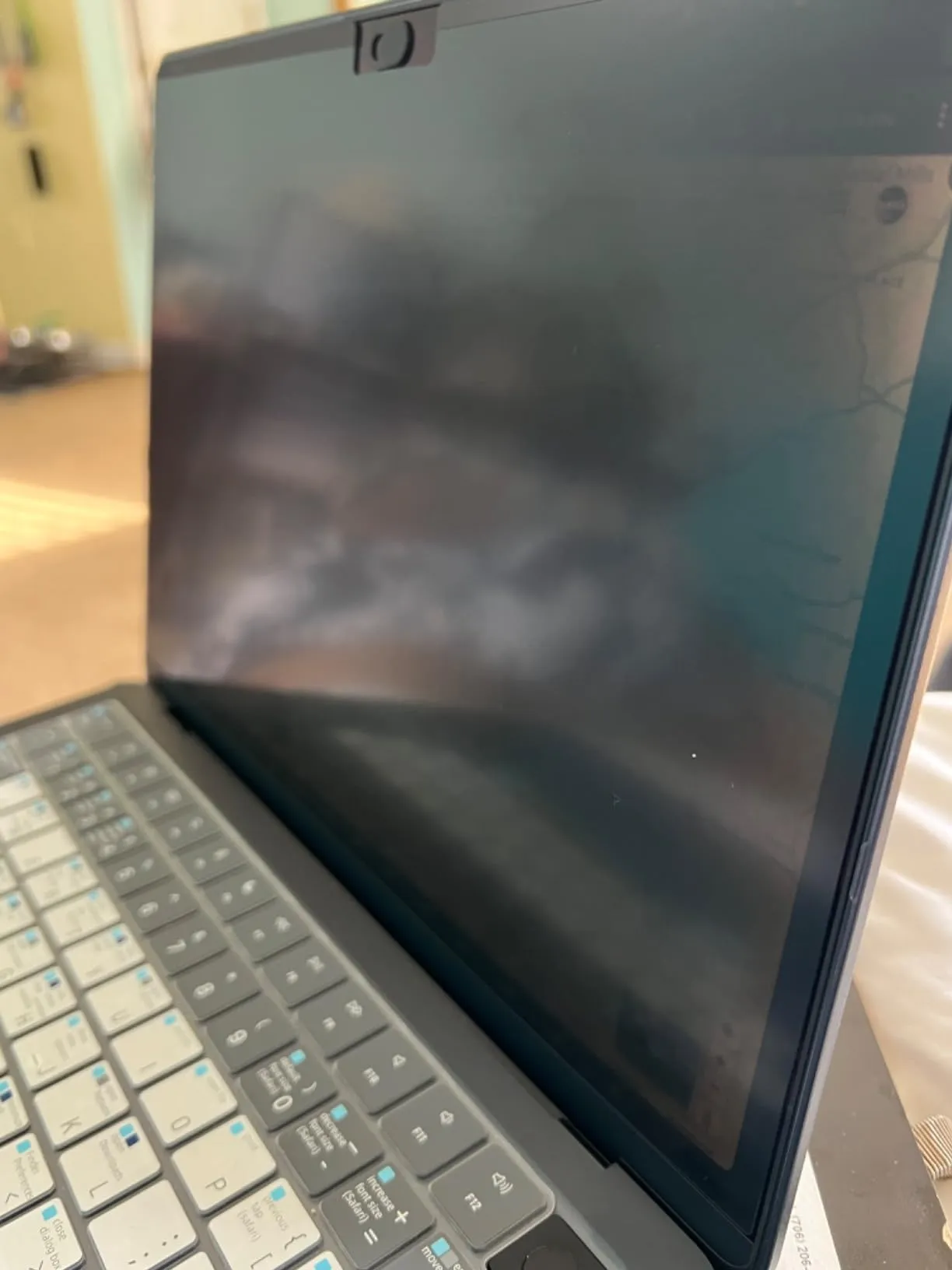 Is Anti-Glare Is Matte Does Provide Privacy On Sides Does Shut Just Not Perfectly