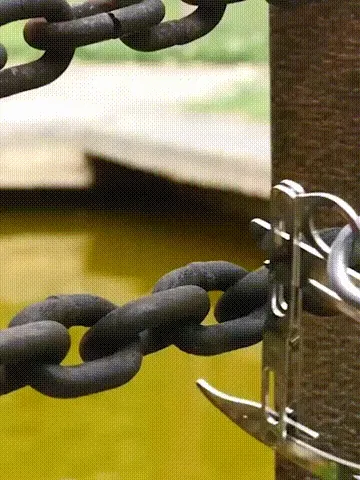 Marine mooring hook in use