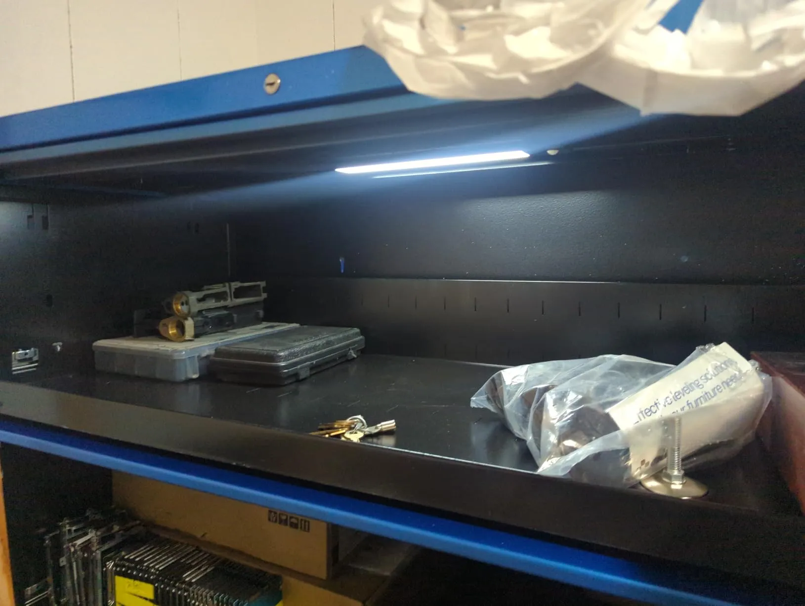 Quality light with gold brightness and well-functioning motion detection.