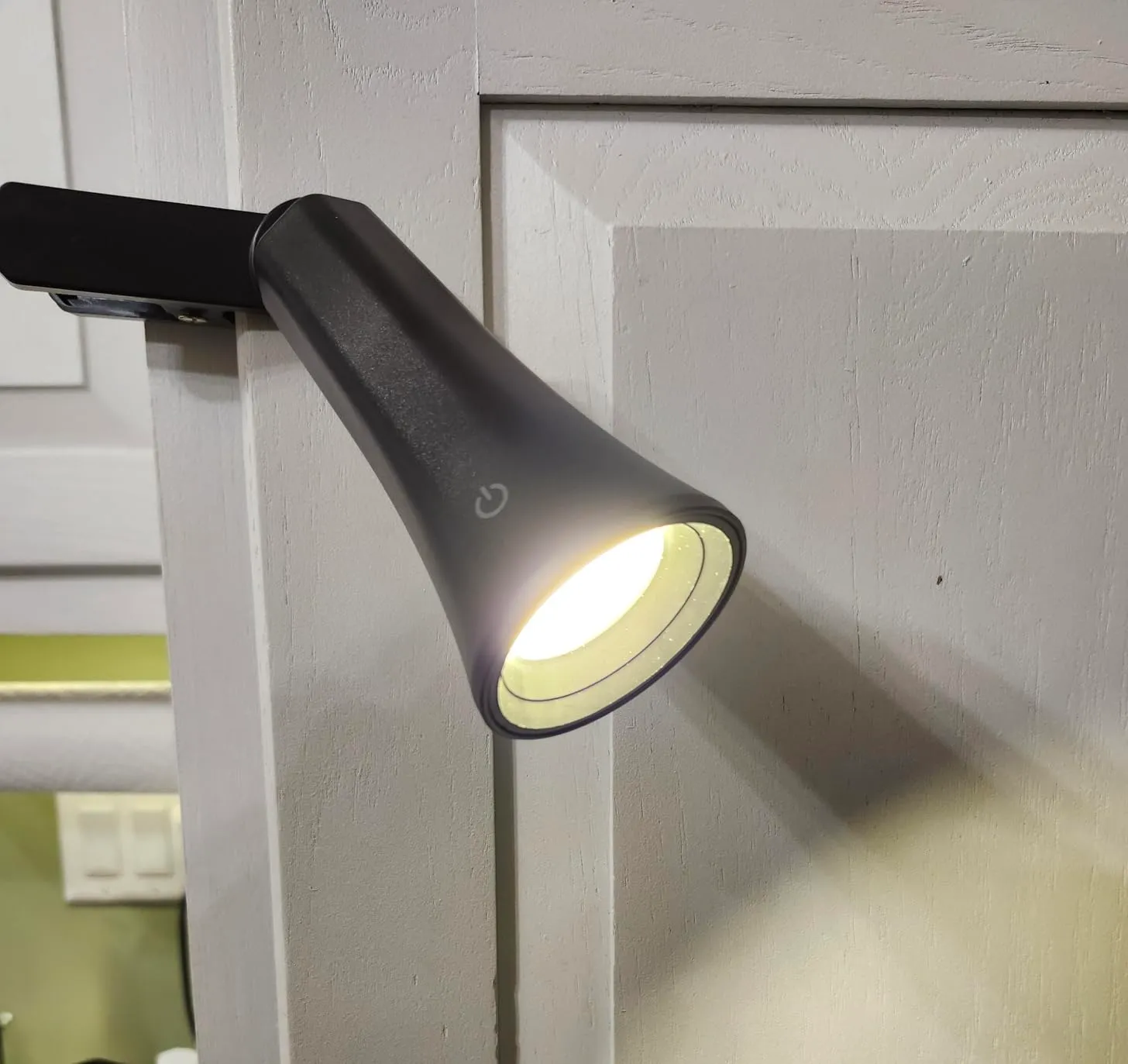 Very Versatile Lamp!