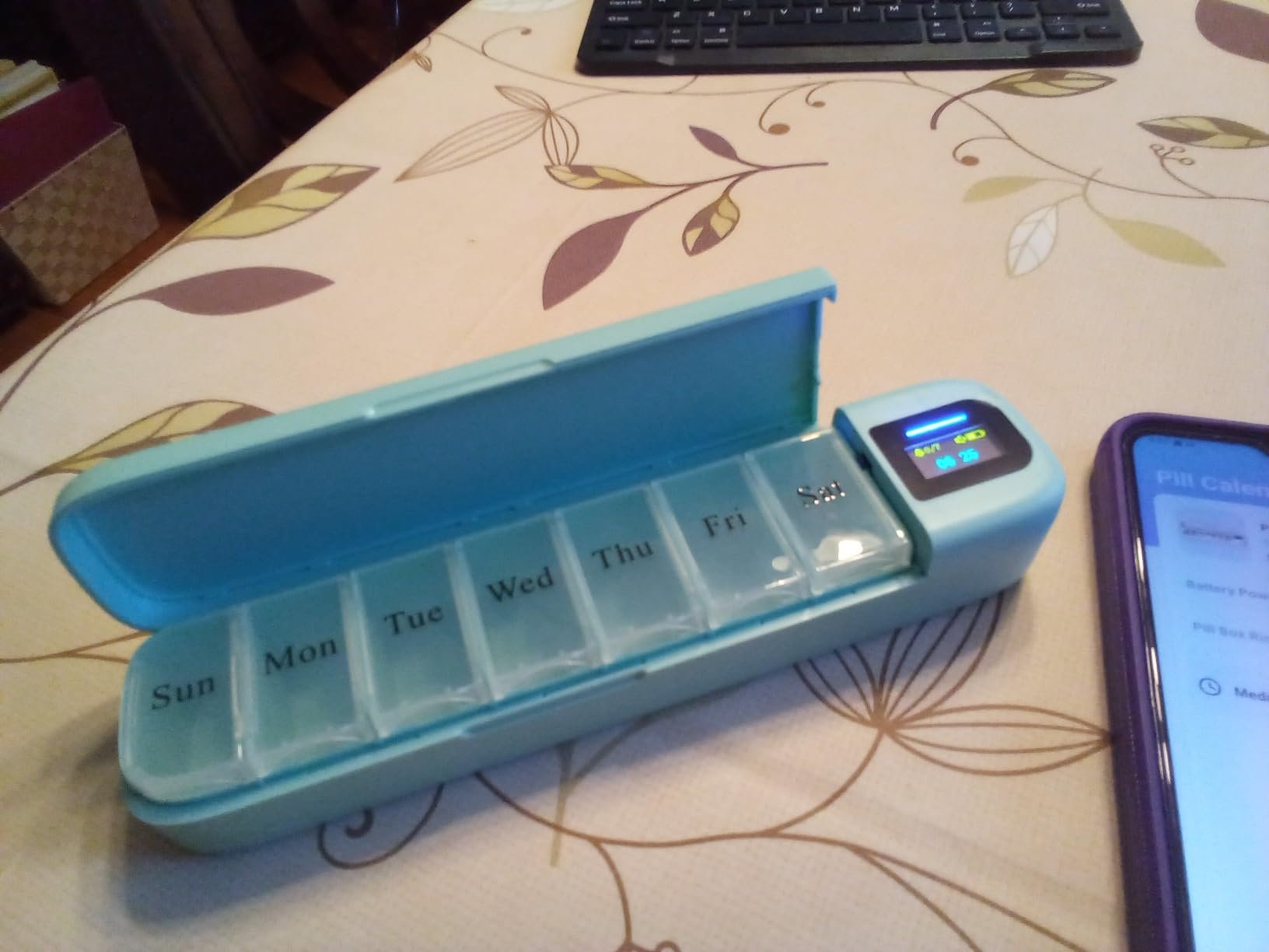 Works Well for the Most Part.  Make Sure Inner Lid(s) are Shut Before Closing Box Lid.