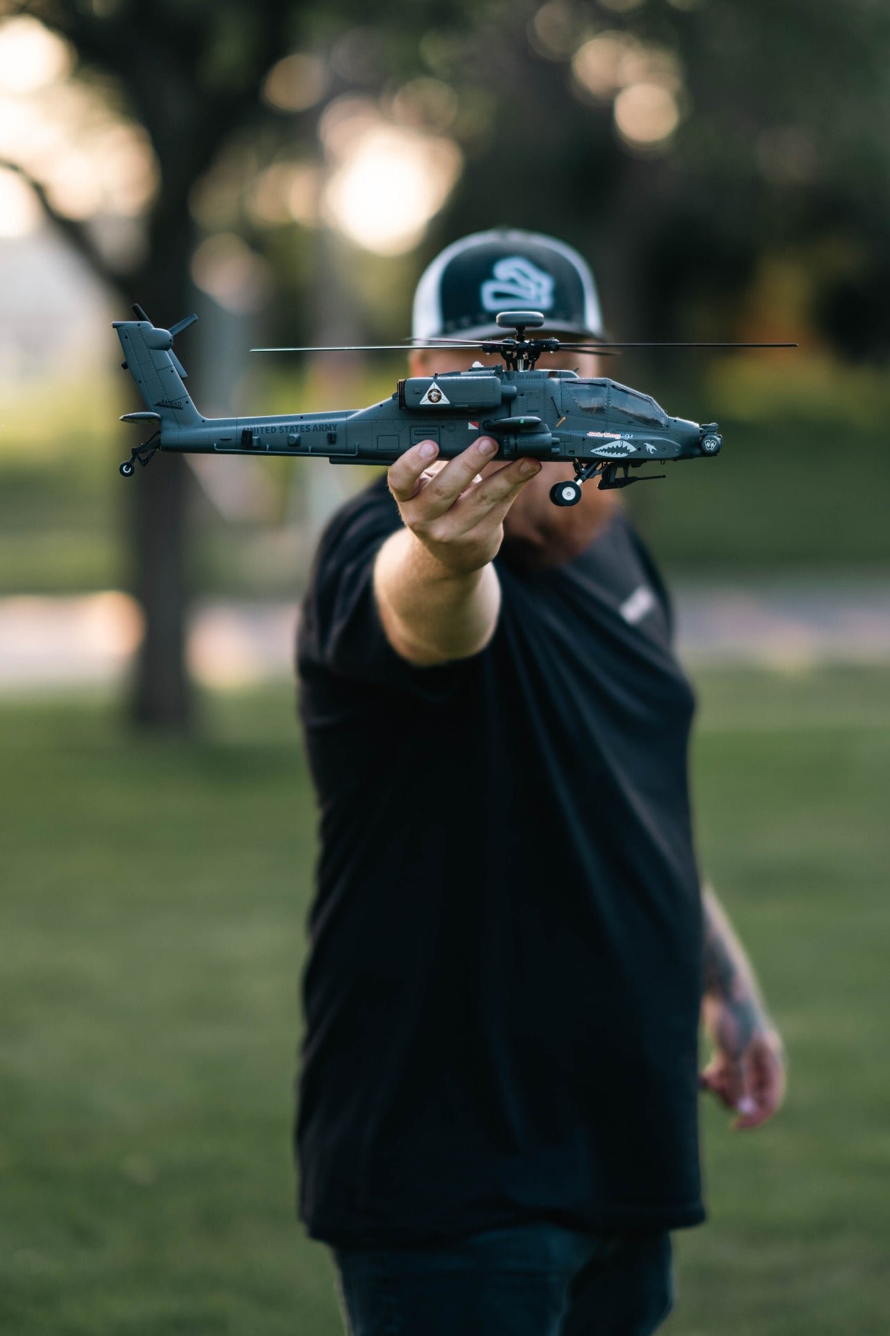 YU XIANG F11-S AH64 Apache RC Helicopter 1/32 2.4G 6CH RTF GPS Smart V, YU XIANG F11-S AH64 Apache RC Helicopter 1/32 2.4G 6CH RTF GPS Smart V,