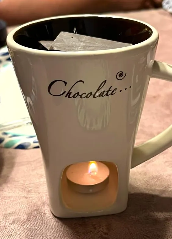Fun and simple chocolate fondue set