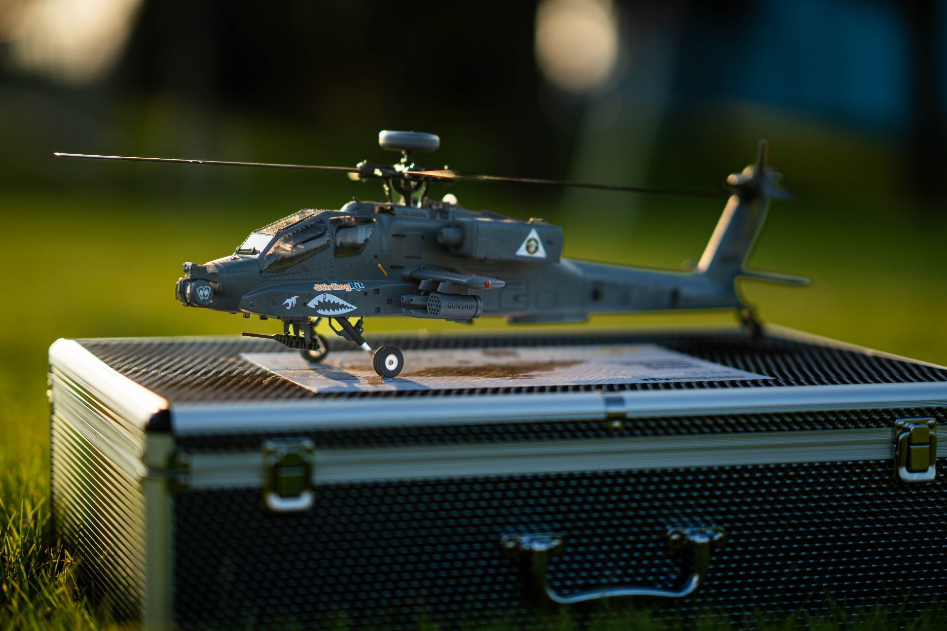 YU XIANG F11-S AH64 Apache RC Helicopter 1/32 2.4G 6CH RTF GPS Smart V, YU XIANG F11-S AH64 Apache RC Helicopter 1/32 2.4G 6CH RTF GPS Smart V,