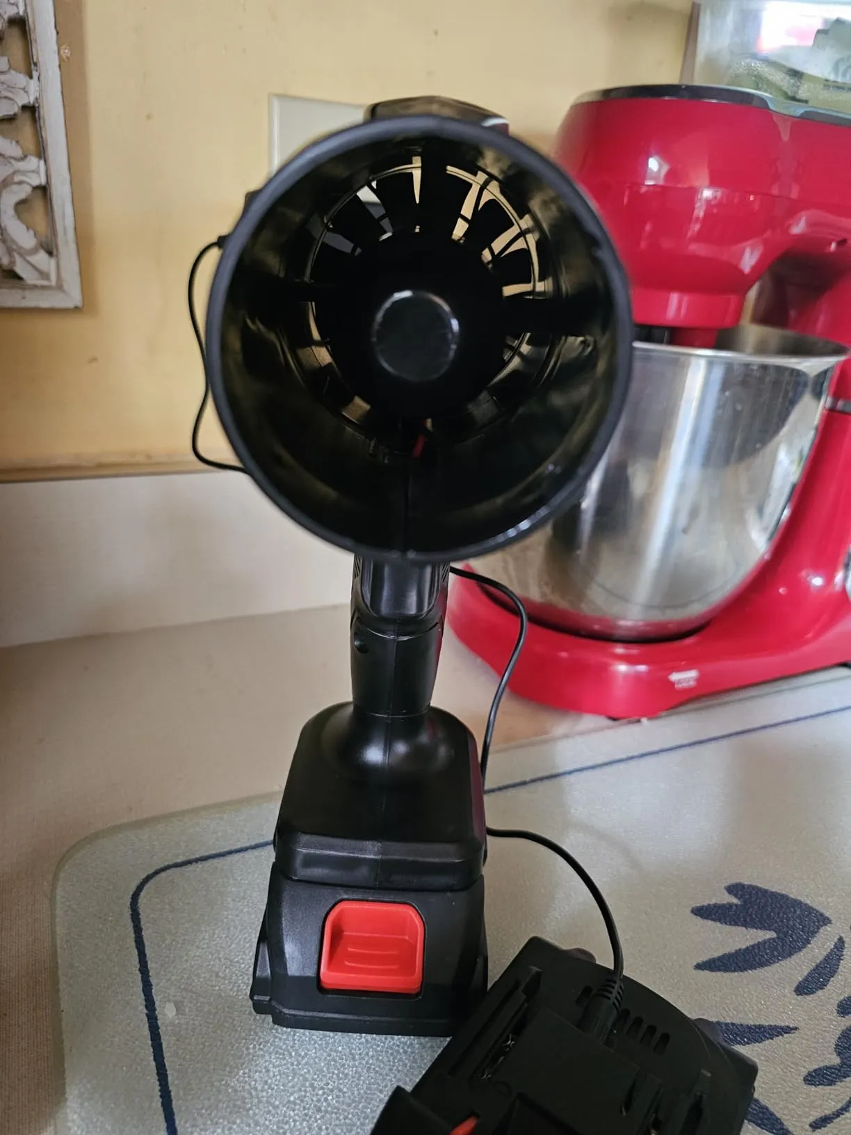 Great small blower with a lot of power.