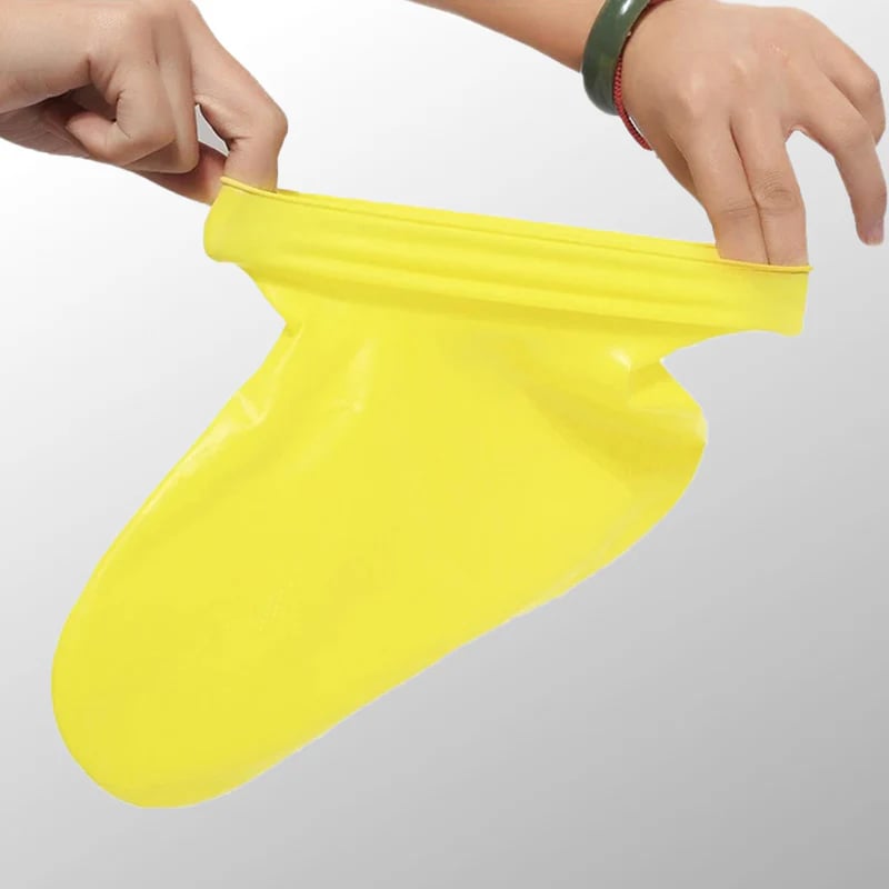 Foldable reusable rain shoe covers