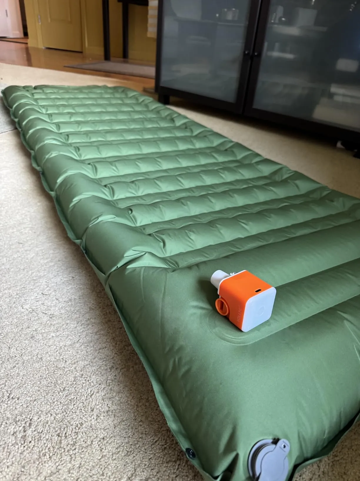 22 seconds to fill an air mattress!