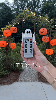 Hanging ghost decoration in motion