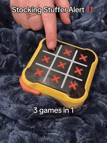 Electronic tic-tac-toe gameplay demonstration