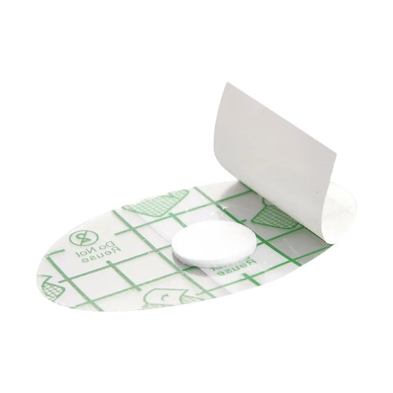 Single transparent ear cover with a centered cotton pad